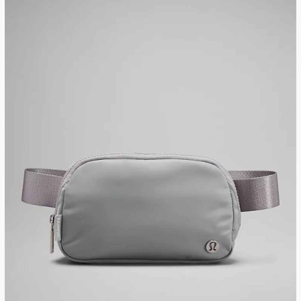 Lululemon Everywhere Belt Bag Silver Drop 1L Outdoors Fitness SOLD OUT ONLINE